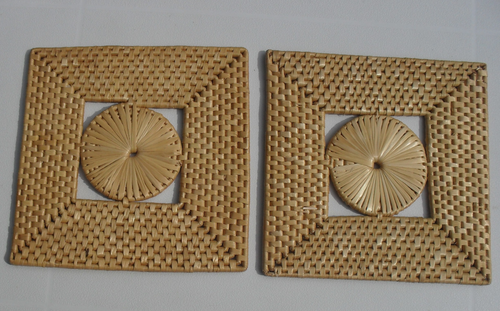 2 Vintage Square Woven Table Place Mats Natural Rattan 20cm/8" Trivets - Picture 5 of 9