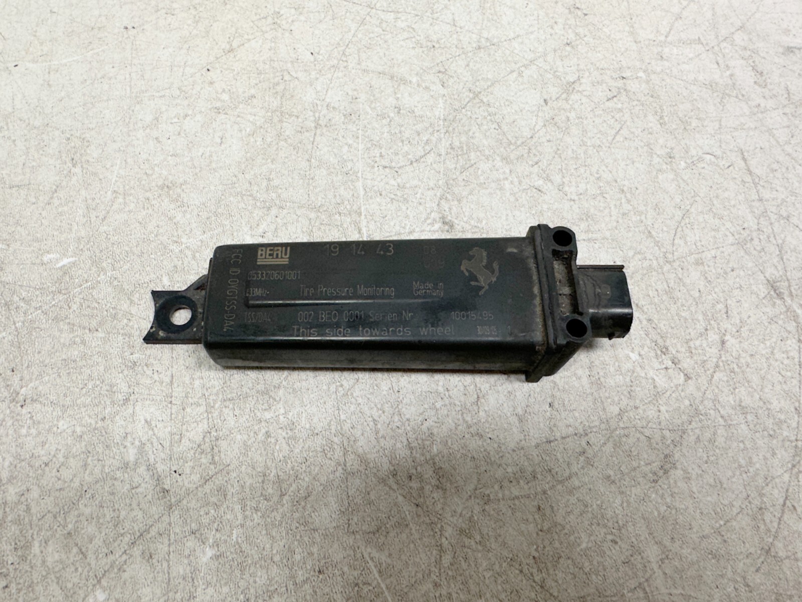 H41136 2003-2012 Maserati Quattroporte M139 Tire Pressure Monitor Sensor OEM
