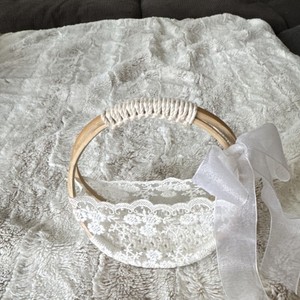 White Lace Floral Wedding Flower Basket with Handle, Round, Romantic Theme