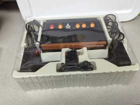 Atari Flashback 2 Classic Game Console CIB w/ Controllers