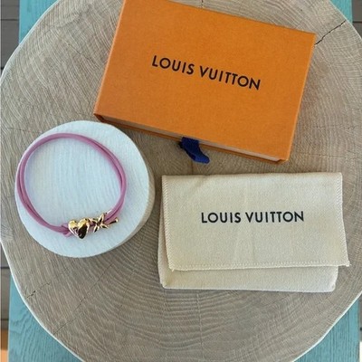 Louis Vuitton Bloom Heart Bracelet in Pink | eBay display picture 1