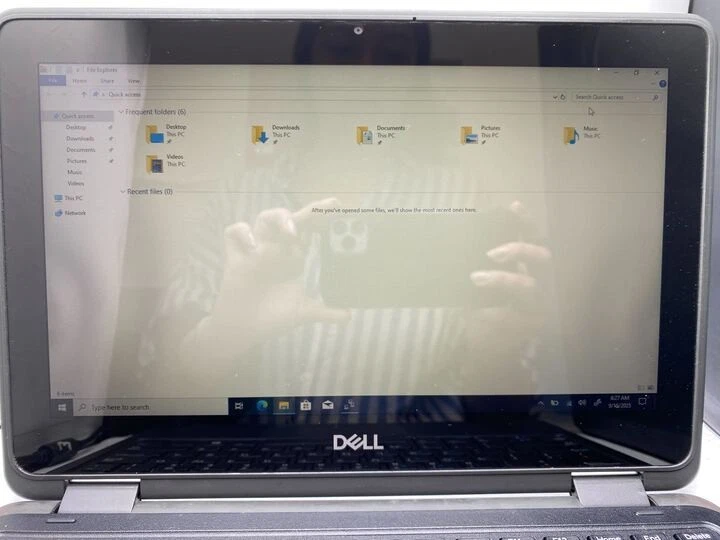 Dell Latitude 3190 2 en 1 11" Intel Pentium N5030 1.10GHz 4GB RAM 128GB Foto 3 de 4