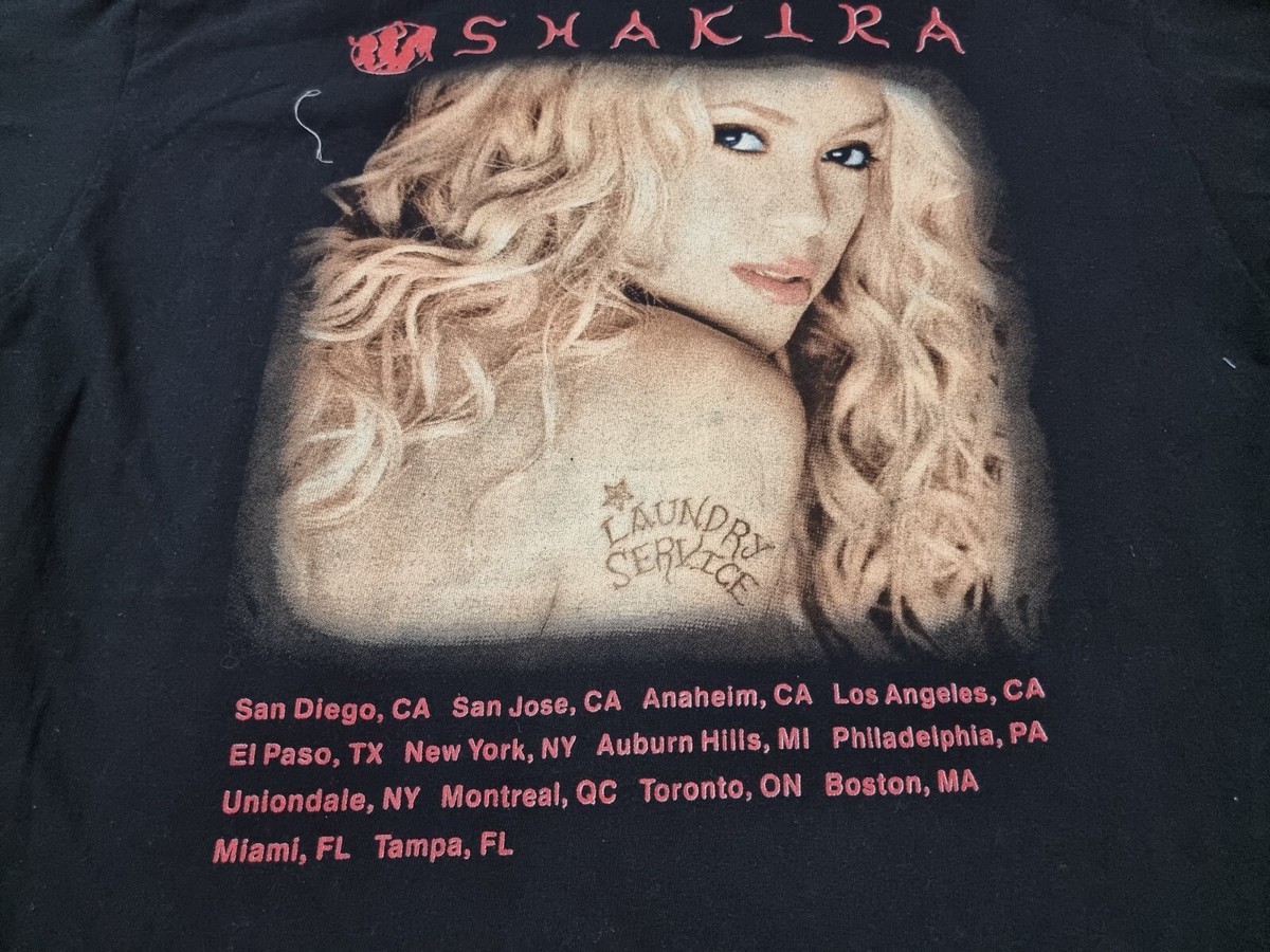 Vintage VTG Shakira Tour Of The Mongoose Bootleg T-Shirt Size L