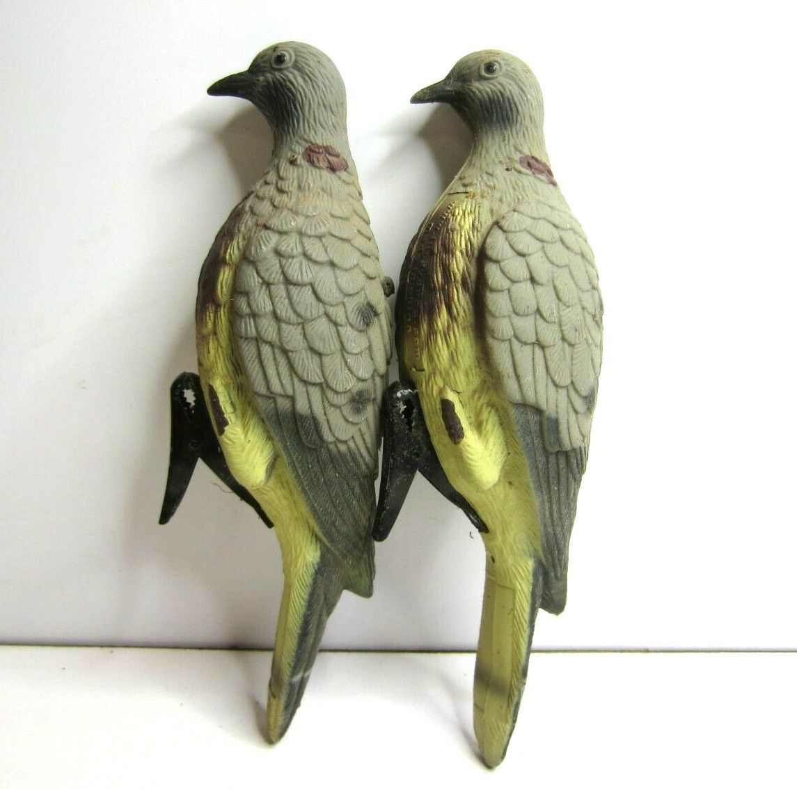 Lucky Duck Dove Pigeon Bird Hunting Decoys Pair Clip On 11"