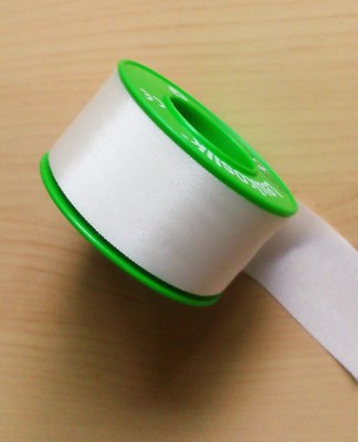 Leukosilk  Pflaster 2,5 cm x 5 m  1 x Rolle; Silk Seide hypoallergen
