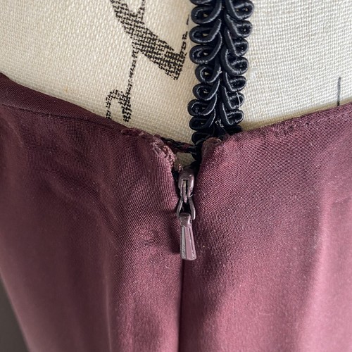 Jones New York Sz 6 Maxi A-Line Skirt Maroon Burgundy 100% Silk Side Zipper - Picture 9 of 11