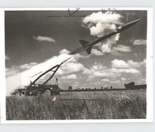 "Honest John" MISSILE ROCKET Launched from Truck Atomic VINTAGE 1957 Press Photo