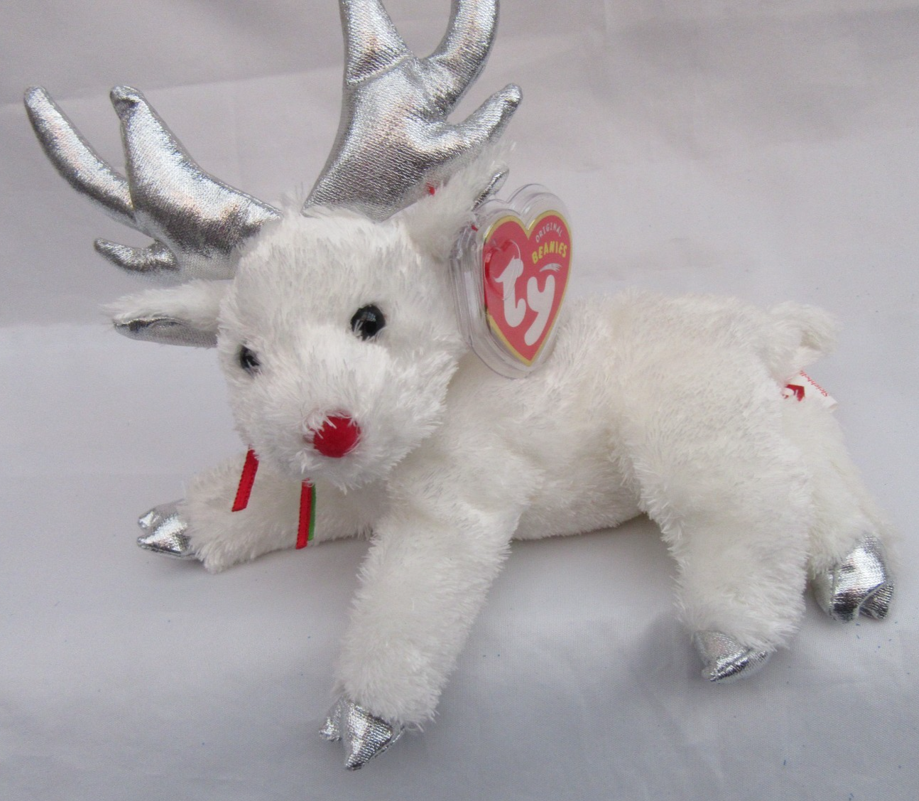 TY BEANIE BABY - SLEIGHBELLE - REINDEER - MINT CONDITION - RETIRED WITH TAGS