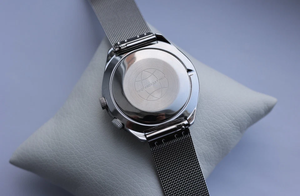 Reloj Raketa Calendario Perpetuo Mecánico Soviético cal. 2628.H URSS Foto 3 de 4