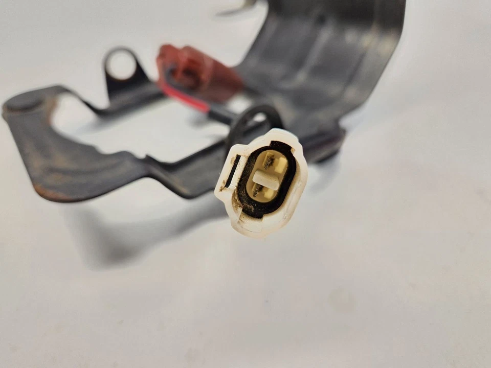 Soporte de luz antiniebla derecha pasajero Subaru Legacy Outback 2000-04 *SOLO* Foto 3 de 4