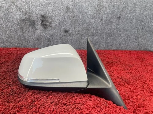 BMW F30 F31 RIGHT PASSENGER SIDE DOOR MIRROR POWER AUTO FOLD ًWHITE 300 OEM B10
