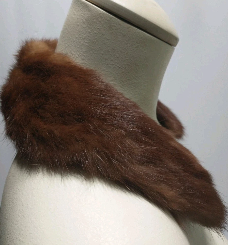 Cuello redondo de piel de visón marrón oscuro de colección para abrigos/vestidos/suéteres o proyectos 16" Foto 3 de 4