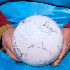 8.58LB Natural white howlite sphere quartz crystal polished ball healing decor