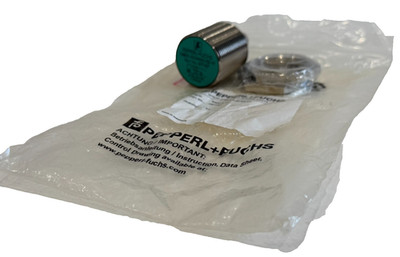NEW PEPPERL & FUCHS NBB15-30GM30-E2-V1 INDUCTIVE SENSOR