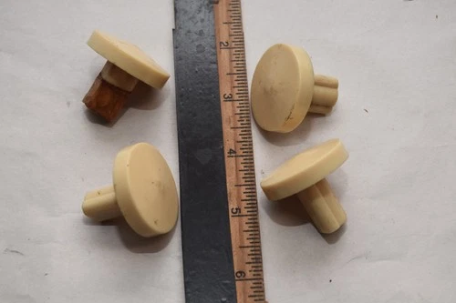 lot of 4 vintage RCA control knobs for Tube Amplifiers - CREAM OFF WHITE