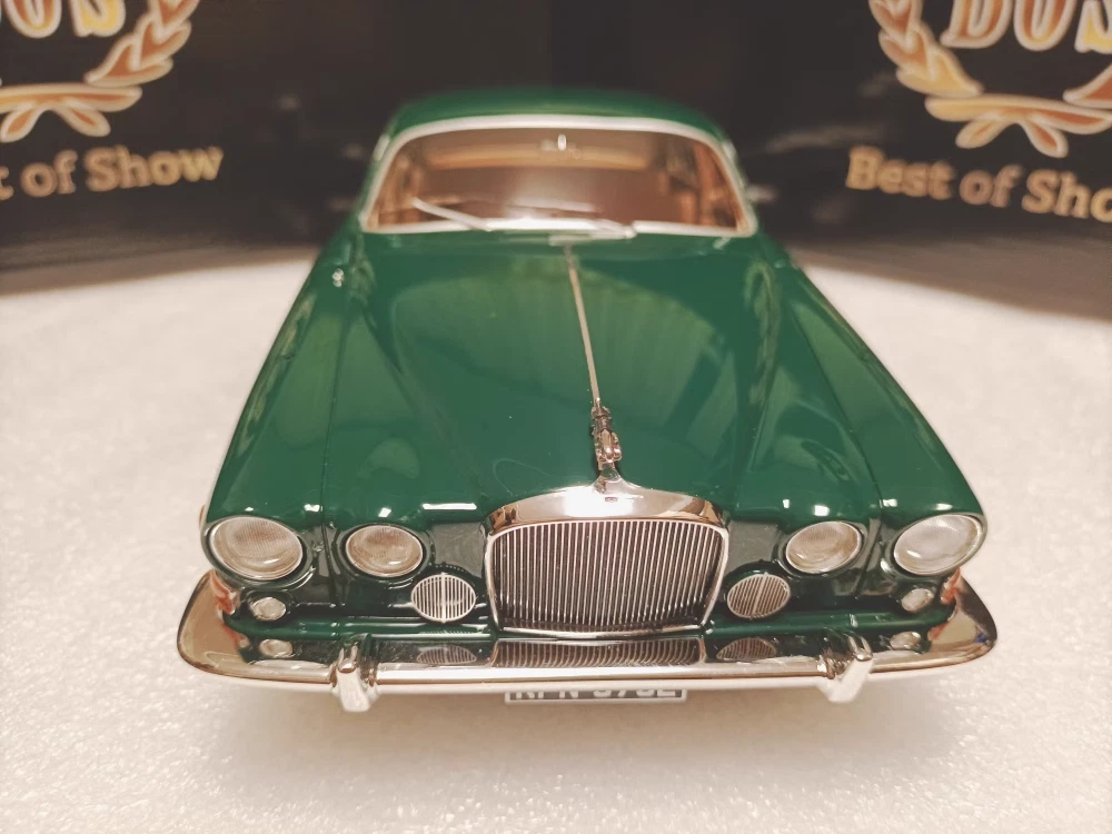 Bos 1/18 Jaguar 420G Mark X Green | eBay