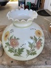 VINTAGE Marble Base White Milk Glass Swirl GWTW HURRICANE LAMP Floral Globe — photo 7