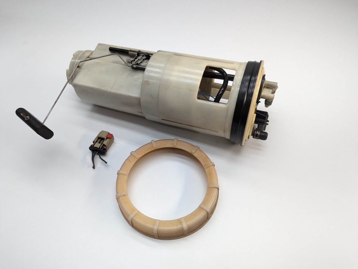 Fuel Tank Sending Unit from 2004 Dodge Ram Cummins Diesel 5.9L ISB