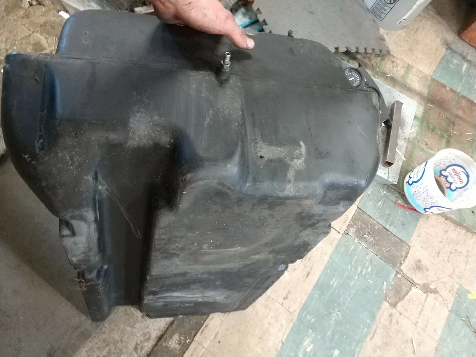 Tanque de gasolina Arctic Cat 550 Foto 3 de 3