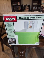 VTG Rival Electric Ice Cream Maker 4 Qt Frozen Yogurt & Sorbet Green 8420 TB NOB