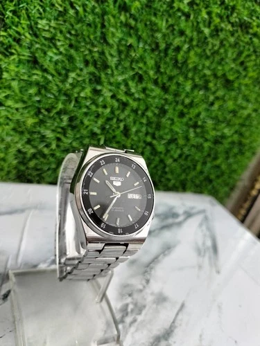 Seiko 5 Automatic 7009-6031 Day/Date Vintage Men's Watch
