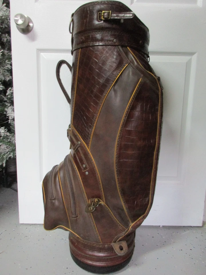 VGT. Arnold Palmer Large Brown Alligator Golf Bag - Great For Man Cave Display! - Image 4 of 4