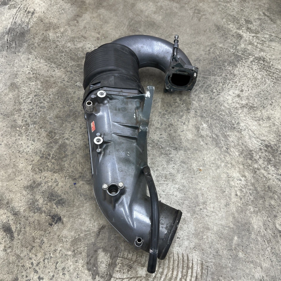 1995 1996 1997 Yamaha Wave Raider 1100 Exhaust Pipe Muffler Housing Waverunner - Image 4 of 4