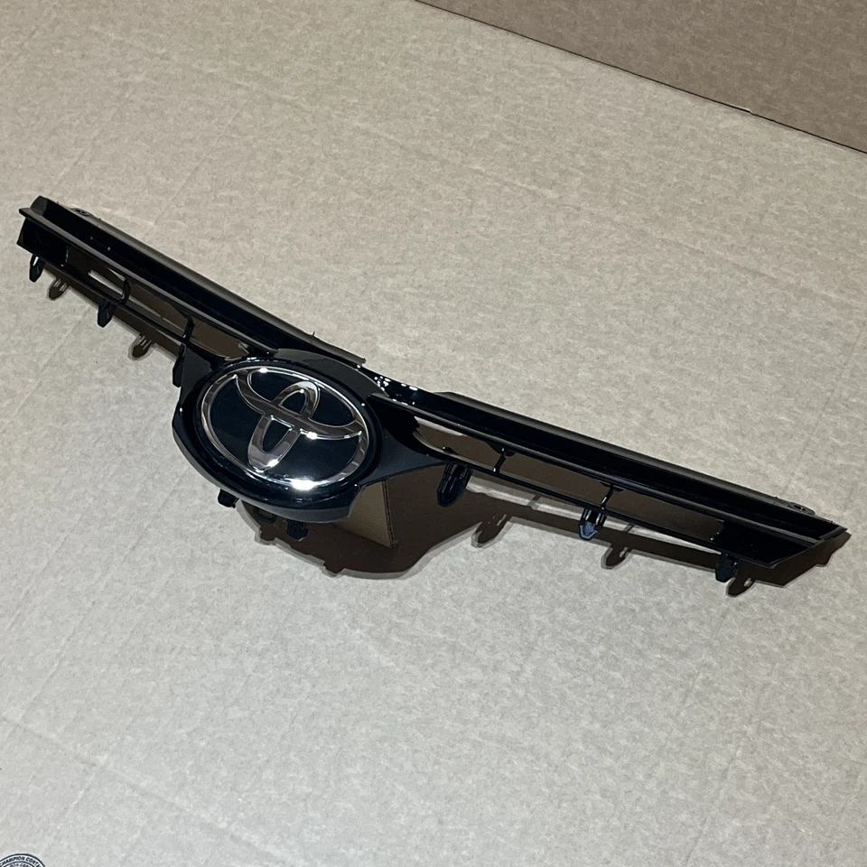 NUEVO para TOYOTA COROLLA CE LE XLE 2017-2019 conjunto de rejilla de parachoques delantero y emblema Foto 4 de 4