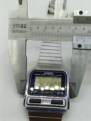 RARE VINTAGE CASIO 473 M-302 MELODY 30 ALARM DIGITAL WATCH JAPAN