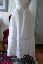 Victorian White Skirt Scalloped Lace Border XS-S