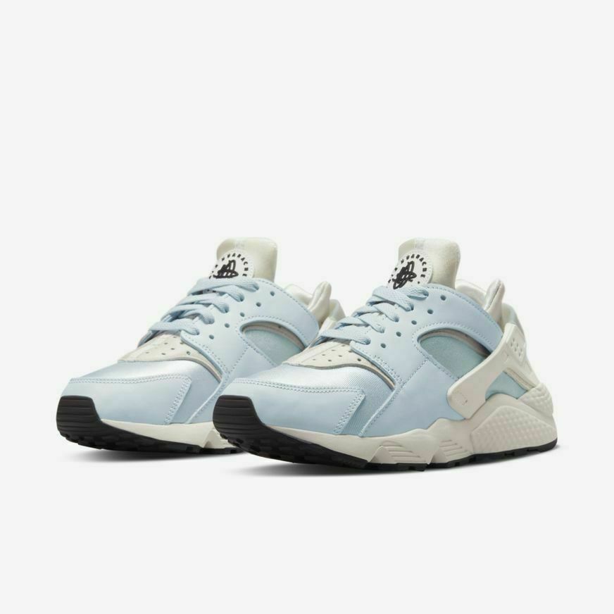 NEW Nike Air Huarache Women's Size 6.5 Aura/Summit White NEW Nike Air Huarache Women's Size 6.5 Aura/Summit White