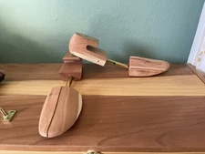 Expandable Wood Shoe Keepers Shapers Mens M Rochester Shoe Tree Co