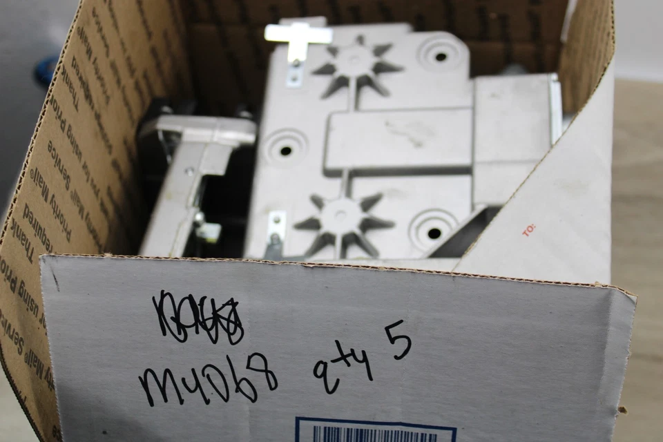 *02-2008 BMW E65 E66 745I 750I ЭЛЕКТРОННЫЙ СТОЯНОЧНЫЙ ТОРМОЗ МОТОР ВОССТАНОВЛЕН - Изображение 2 из 4