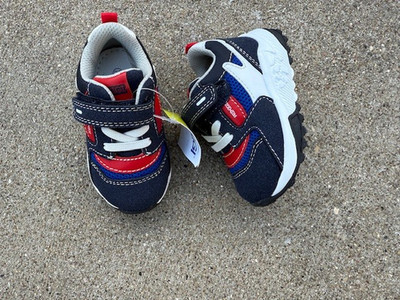 Primigi sneakers size 20/5 84451