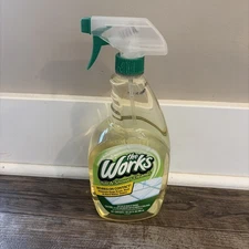 1x THE WORKS Tub Shower Cleaner Non Aerosol Trigger Spray 32 oz Soap Scum Rust