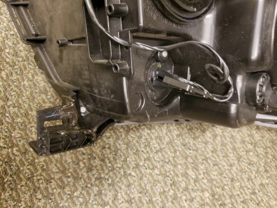 Faro halógeno para pasajeros Cadillac SRX 2010 2011 2012 2013 OEM Foto 4 de 4