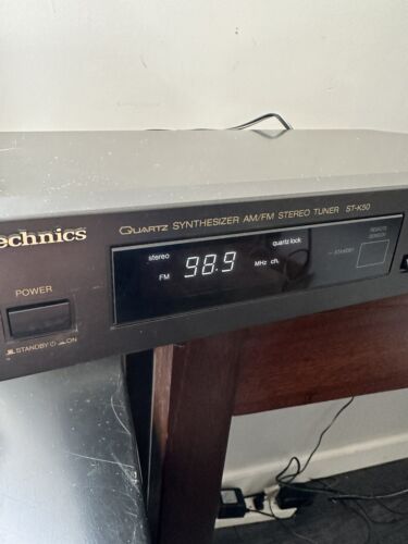VINTAGE Technics Model ST-K50 Quartz Synthesizer AM/FM Stereo Tuner - TESTED - Picture 1 of 5