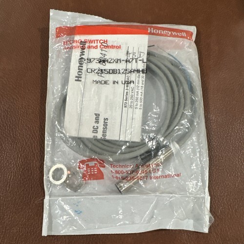 Honeywell/Microswitch - PK 80420 - 973AA3JM-A7T-L - Sensor, Proximity. 2 wire AC N.O