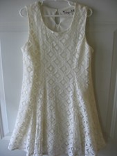 Girls dress size 7, cream/ivory lace, summer, EUC, knit works