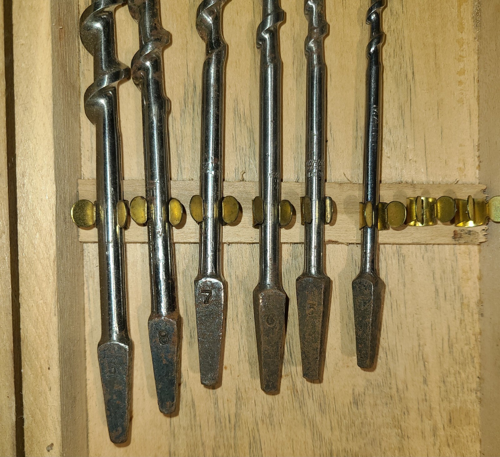 Picture 3 of 6