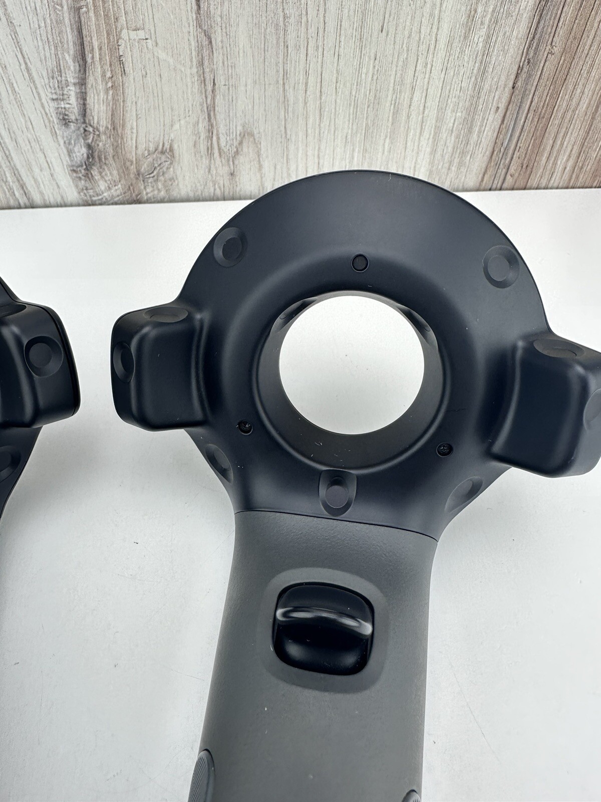 HTC Vive Virtual Reality VR Wand Controllers (2PR7100) Pair - No Chargers - Picture 7 of 10