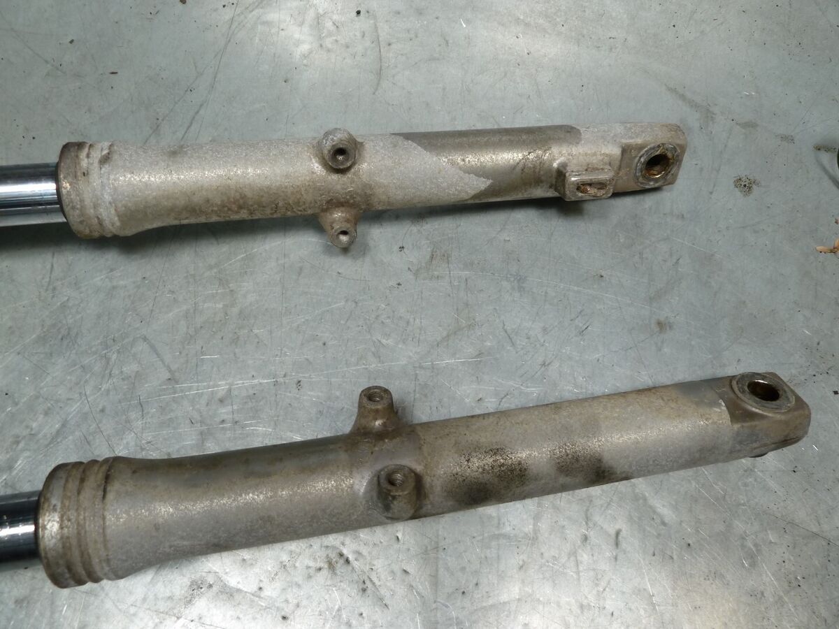 Front forks suspension SR250 Yamaha 81 80-84 Exciter SR250 Front forks suspension SR250 Yamaha 81 80-84 Exciter SR250