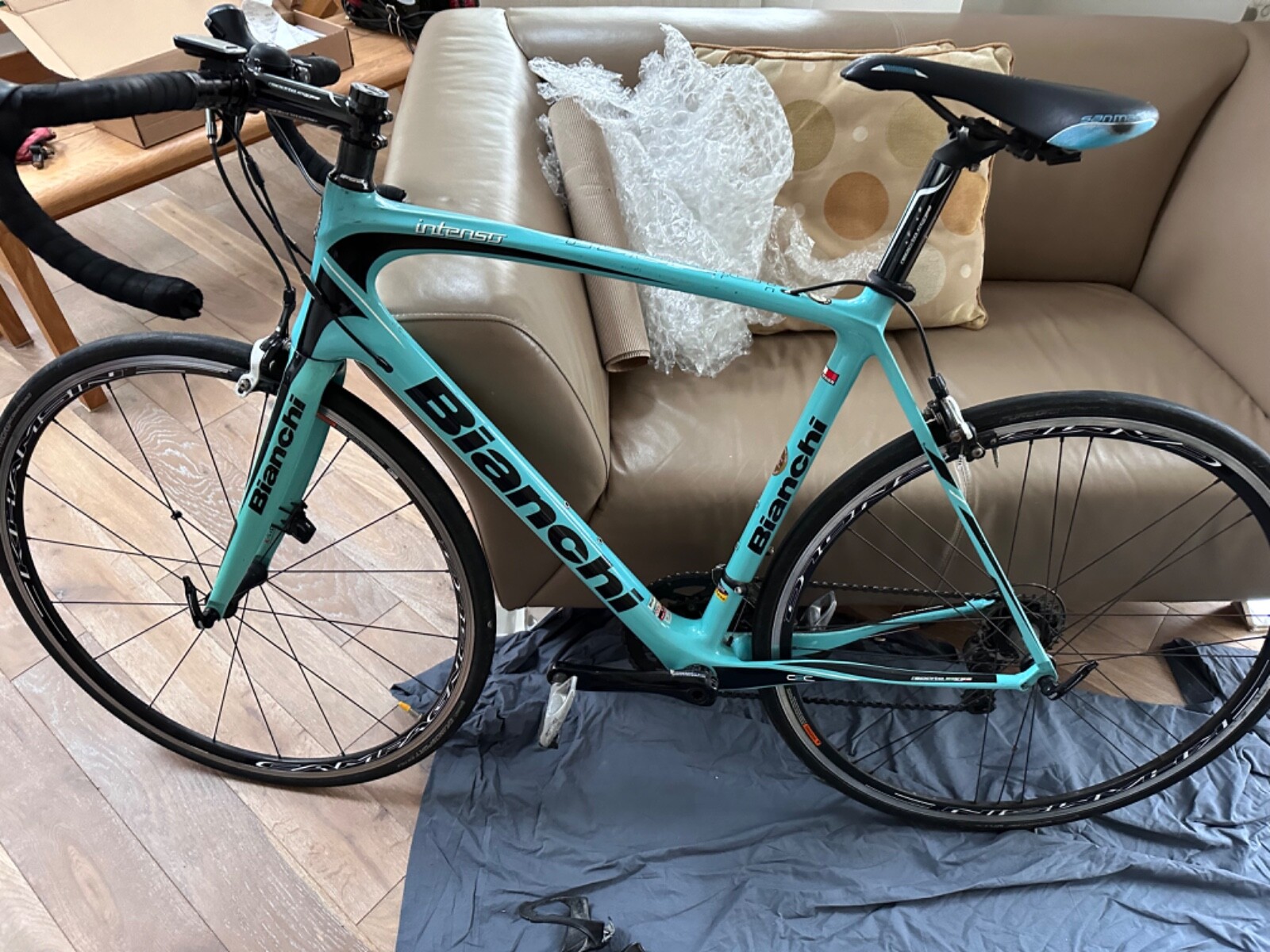 bianchi carbon fiber road bike