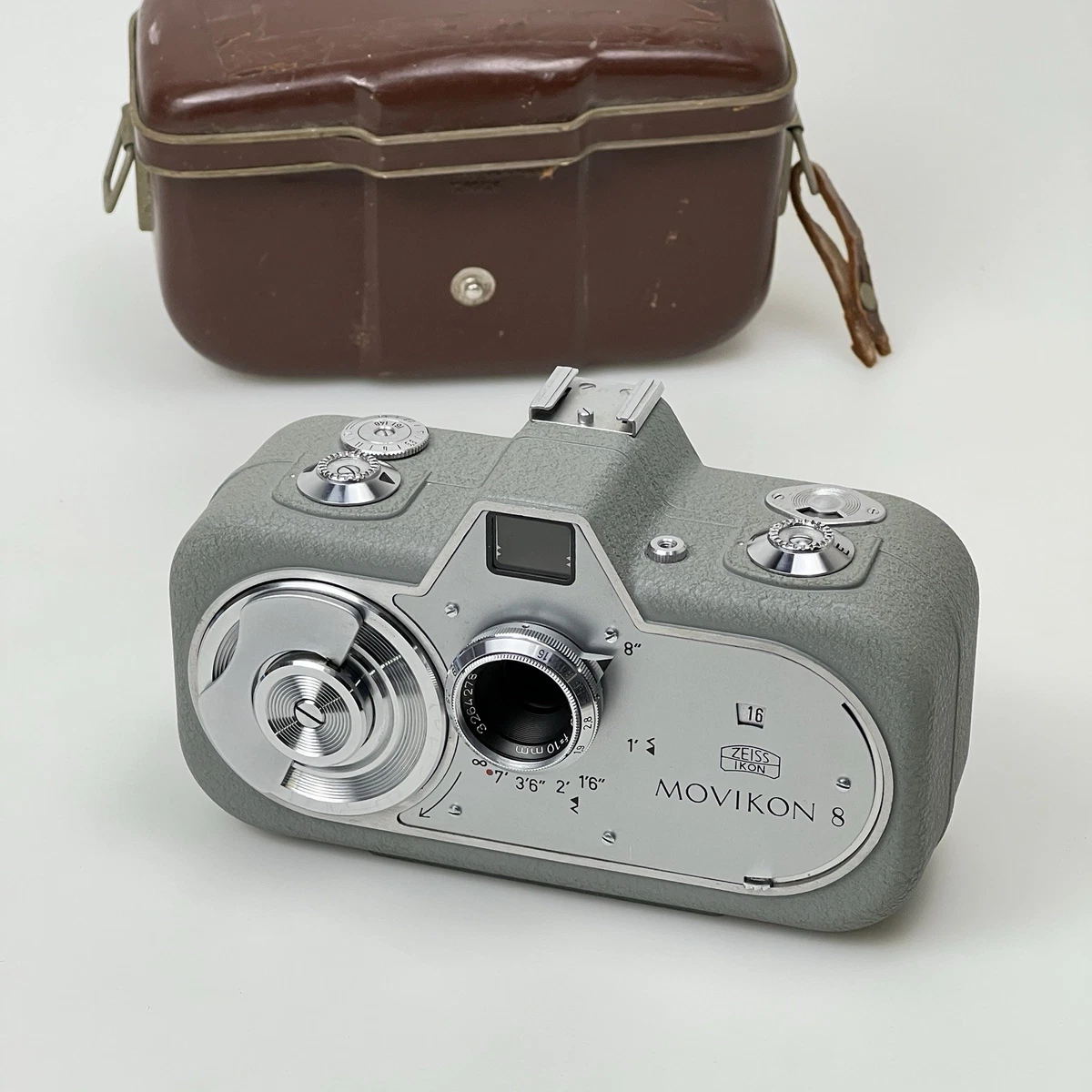 ツァイス　ZEISS IKON Movikon8 8mmカメラ Pre-Owned - Movikon 8 Zeiss Ikon Film Camera 8mm
