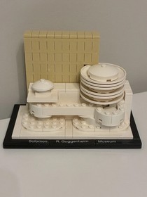 Lego Solomon Guggenheim Museum 21004 Architecture Set 100% Complete No Box 2009