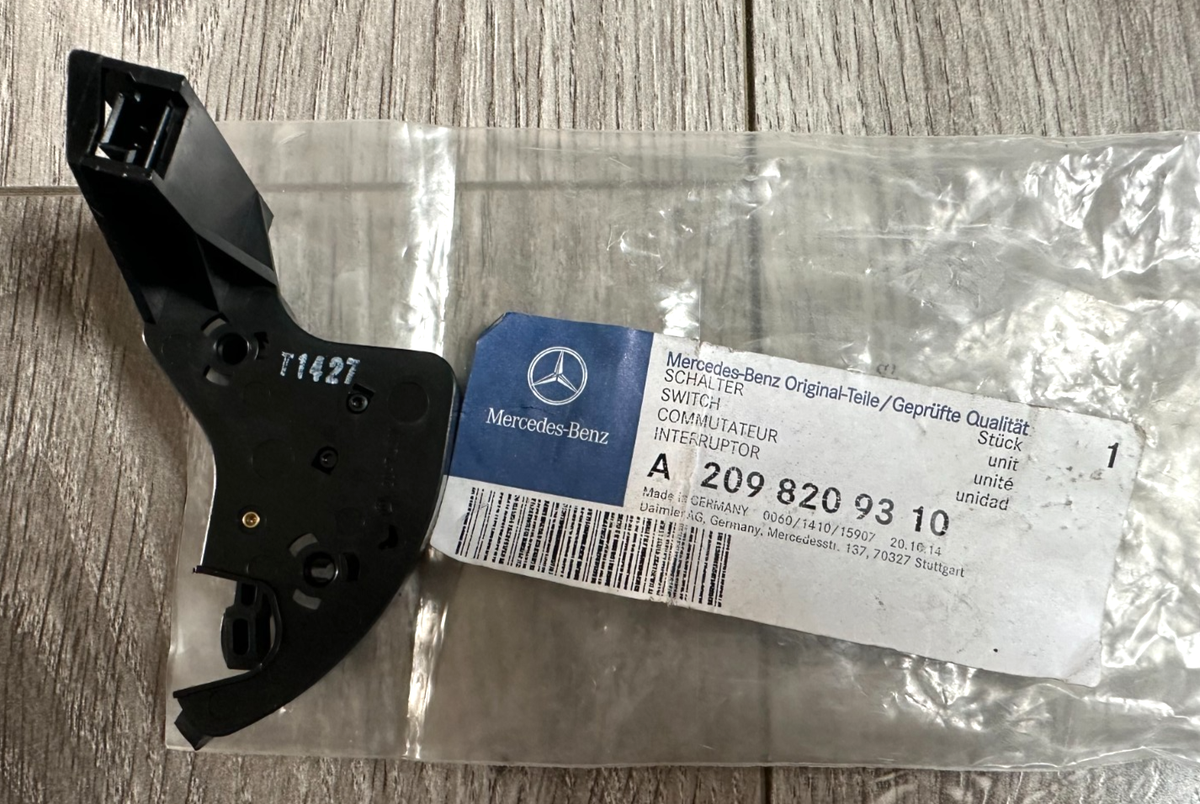 BRAND NEW 2011-2017 MERCEDES E550 CONVERTIBLE TOP SWITCH