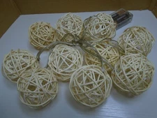 RATTAN 2" BALL STRING 10 LED FAIRY LIGHTS UNBRANDED (XML12) WORKS