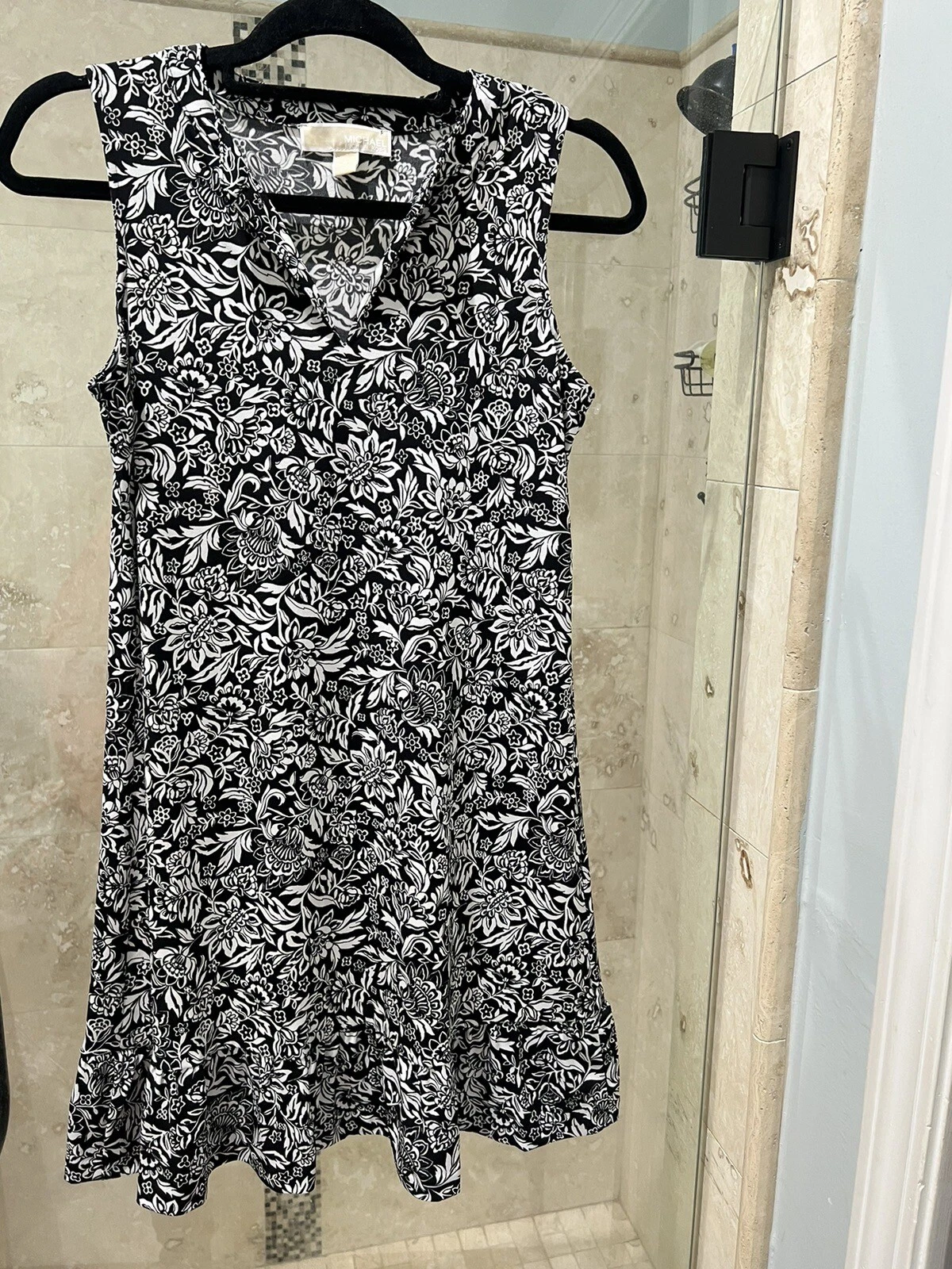 Abito Michael Kors bianco nero con volant elasticizzato S jersey orlo svolazzante nuovo