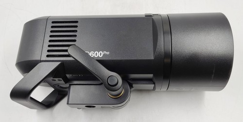Godox AD600 Pro Wistro All-In-One Outdoor Flash TTL 600Ws 38W LED Lamp 2.4G - Picture 3 of 6