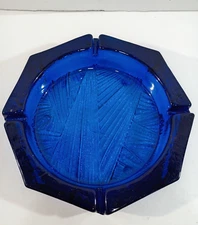 VTG MCM Blenko octagonal Large Cobalt Blue glass ashtray Heavy - (6.5 lbs) VGC